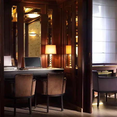 Splendid Etoile 4* Parigi