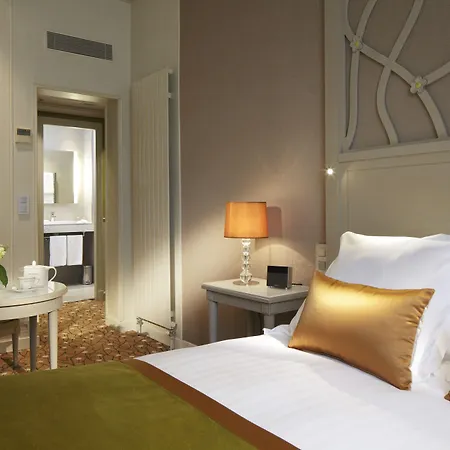 Splendid Etoile 4* Parigi